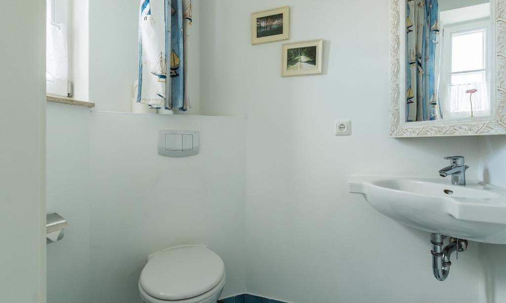 Hus in Lee Appartement Born Buitenkant foto